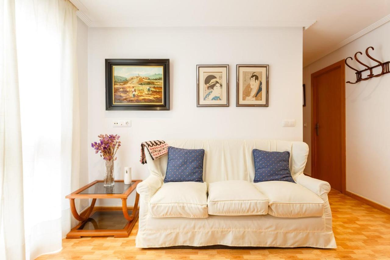 Gatu Villa Elvira Junto Al Hospital Y Playa 2 Dormit Y 2 Banos, Preferente Mayores De 25 Anos Y Familias Cadix Extérieur photo